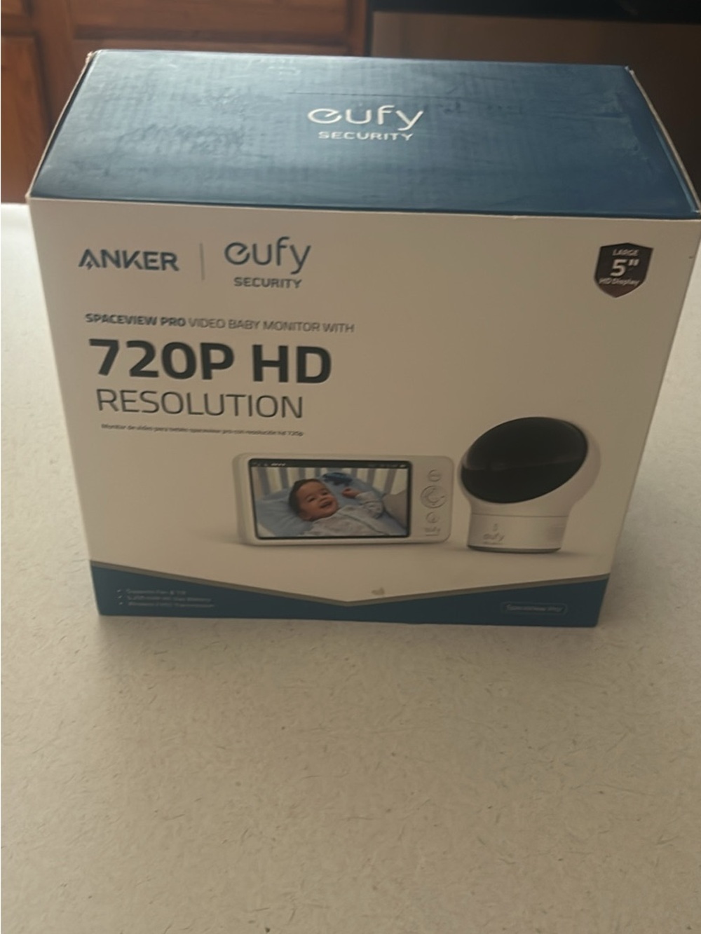 Anker eufy 720P HD Video Baby Monitor - White and Black